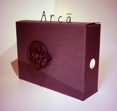 Exposition interactive dans des boîtes d'archives - Arca, la boîte animée
