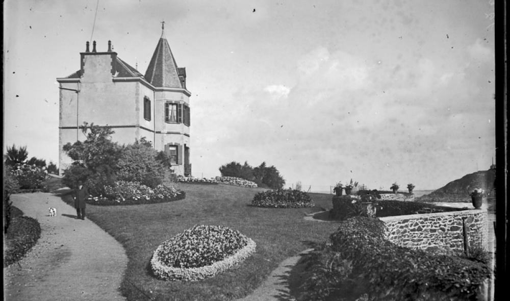 Saint-Quay-Portrieux. Villa en bord de mer, 1er quart du 20e siècle (AD22, 32 Fi 165)
