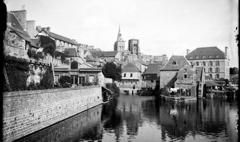 Guingamp. Les rives du Trieux, 1er quart du 20e siècle (AD22, 32 Fi 334)